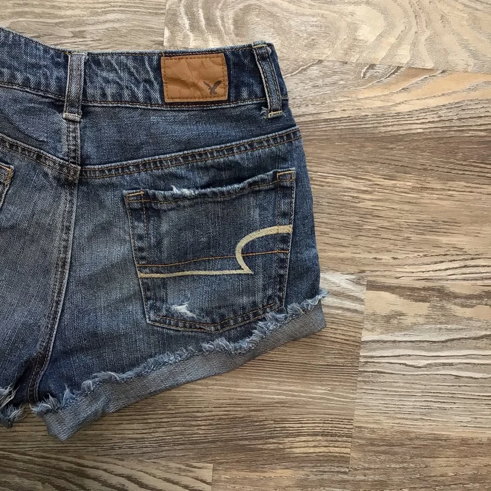 American Eagle Hi Rise Festival Distressed Lace Detail Shorts 0